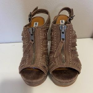 Women's Wedge Heel - Size 7.5